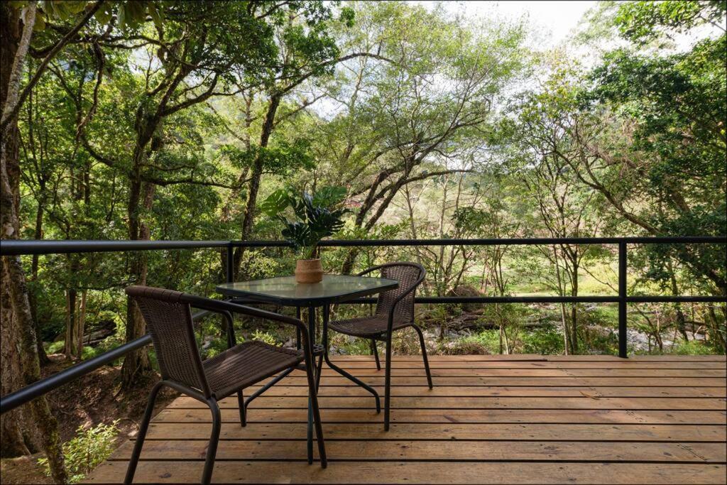 Unicorn Lodge: Direct Riverfront : Unique Experience San Gerardo de Dota Exterior foto