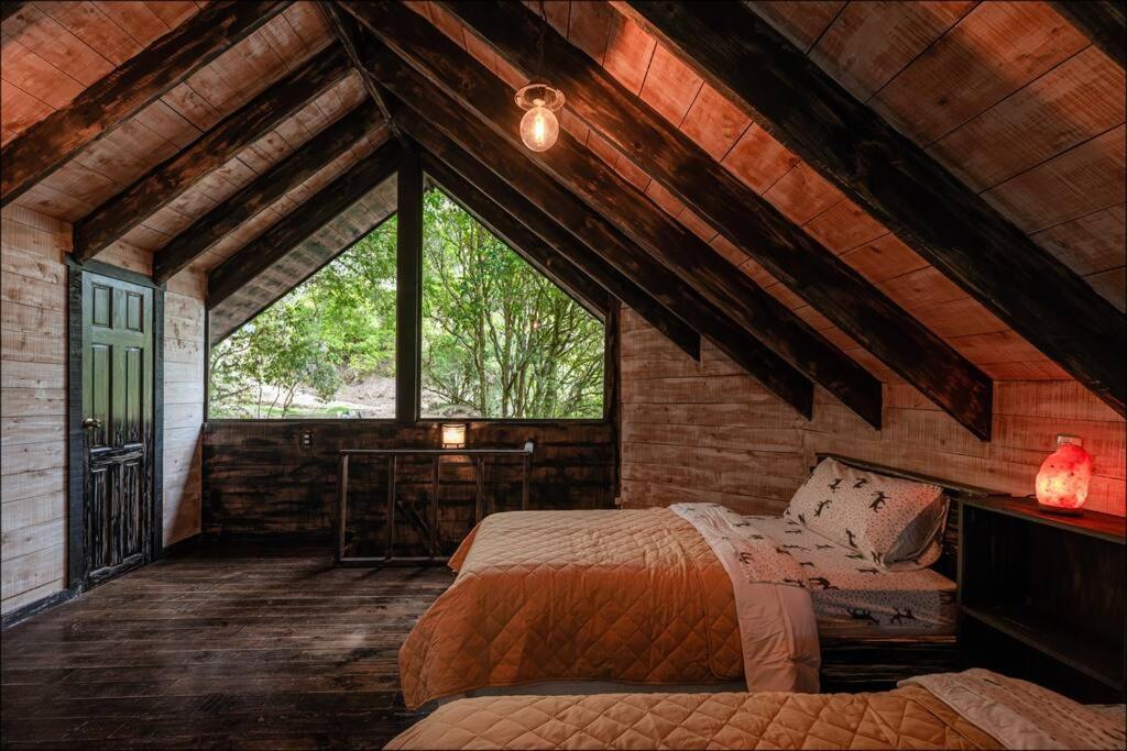Unicorn Lodge: Direct Riverfront : Unique Experience San Gerardo de Dota Exterior foto